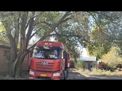 موزعنا يقوم بتفريغ المنتجات في المستودع