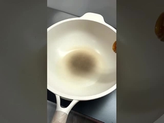 طهي المعكرونة العريضة من أنوهاي مع معجون الجمبرى