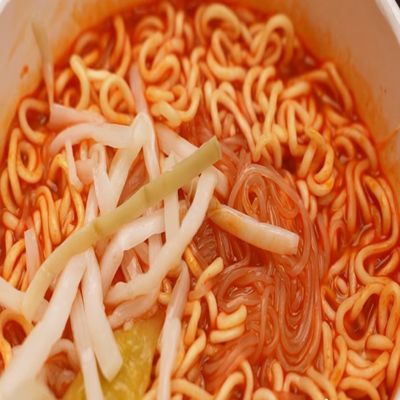 المعكرونة الصينية الفورية المعكرونة الفورية مع الفيرميسيلي المعكرونة الحلزونية المعكرونة الزجاجية النكهة